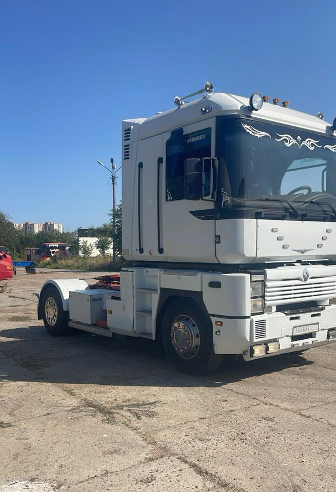 RENAULT Magnum 420 - Cabeza tractora: foto 1 RENAULT Magnum 420 - Cabeza tractora: foto 1