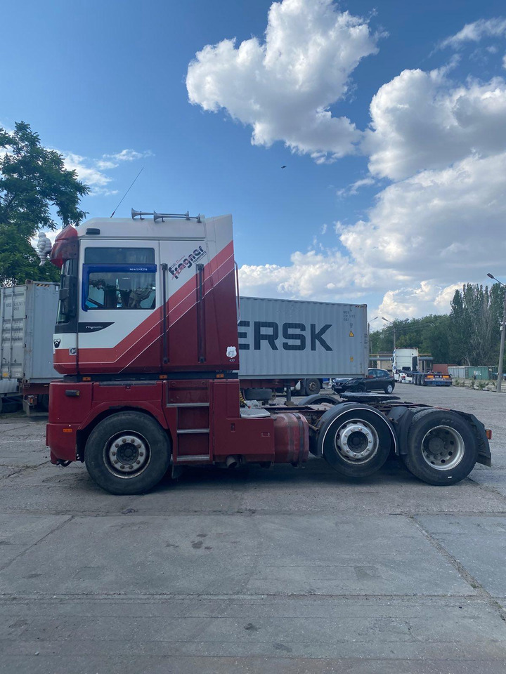 RENAULT Magnum 430 - Cabeza tractora: foto 5 RENAULT Magnum 430 - Cabeza tractora: foto 5
