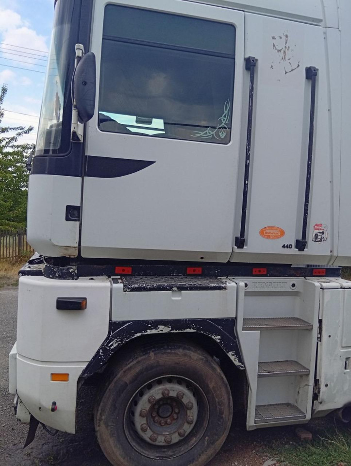 RENAULT Magnum 440 - Cabeza tractora: foto 5 RENAULT Magnum 440 - Cabeza tractora: foto 5