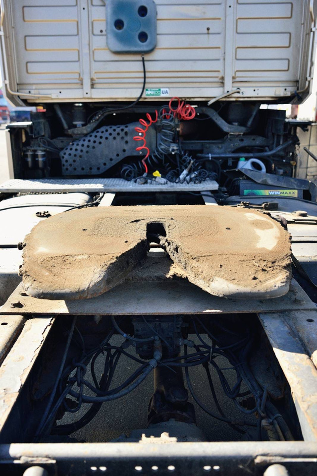 Cabeza tractora RENAULT Magnum 440: foto 7