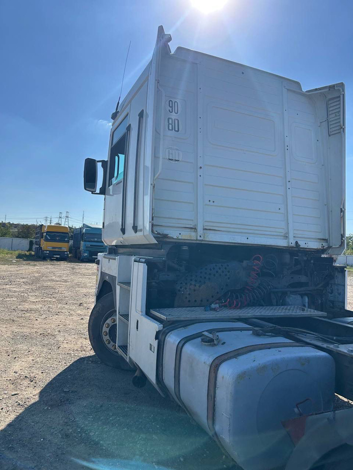 RENAULT Magnum 440 - Cabeza tractora: foto 5 RENAULT Magnum 440 - Cabeza tractora: foto 5