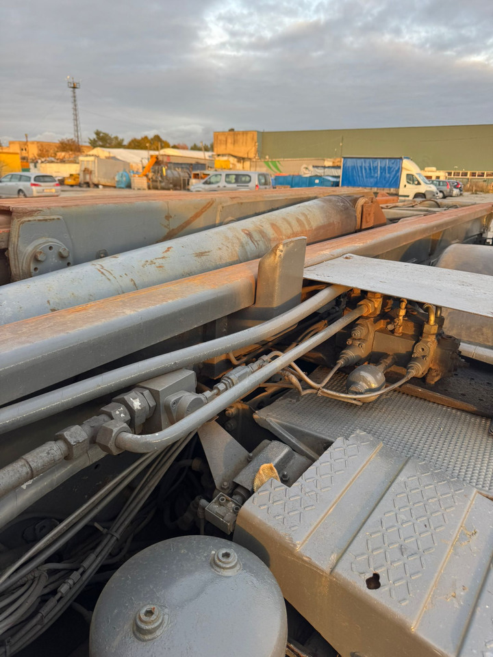 Cabeza tractora SCANIA 113M 380: foto 10