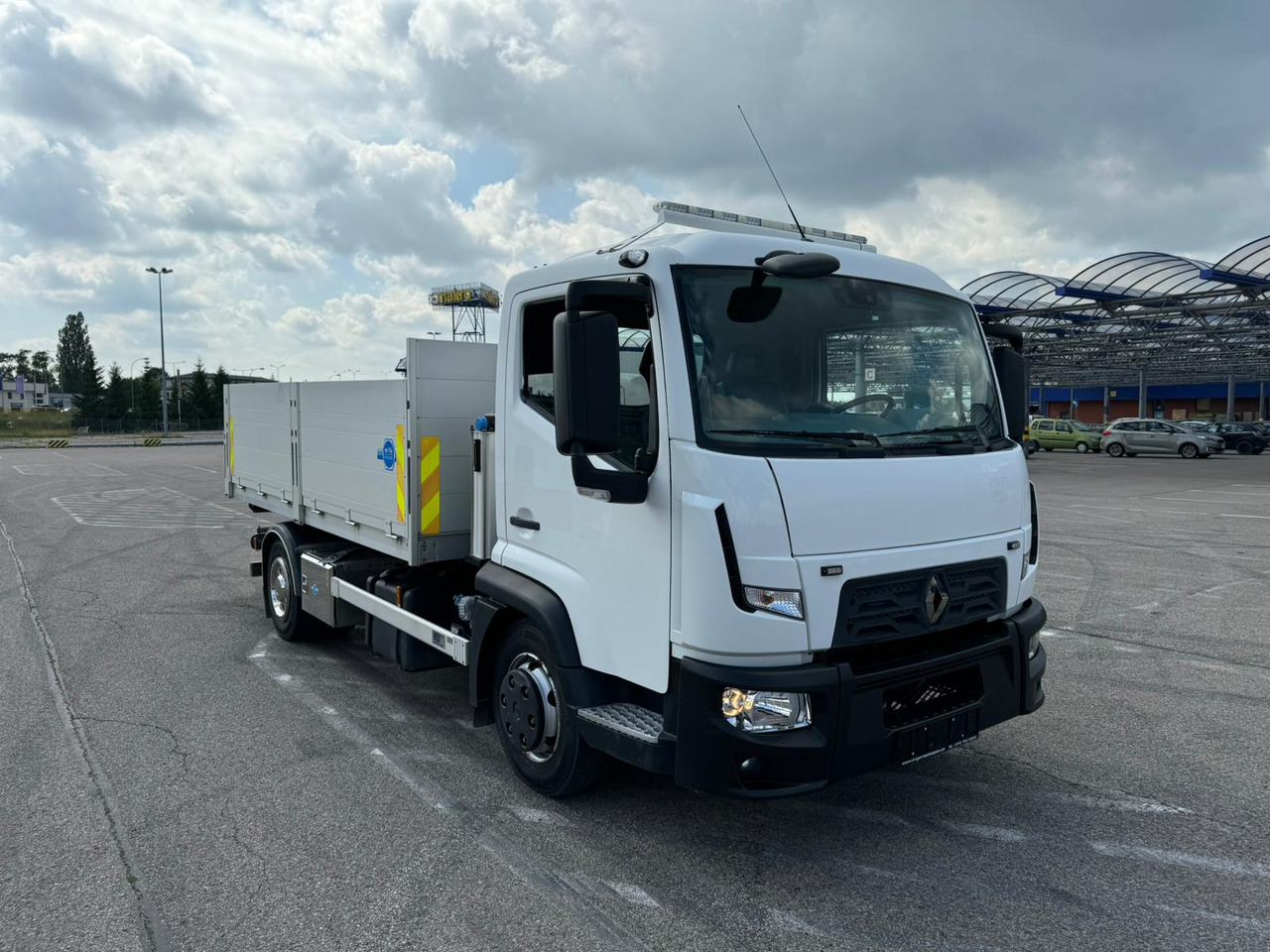 RENAULT D7,5 - Camión multibasculante: foto 1 RENAULT D7,5 - Camión multibasculante: foto 1