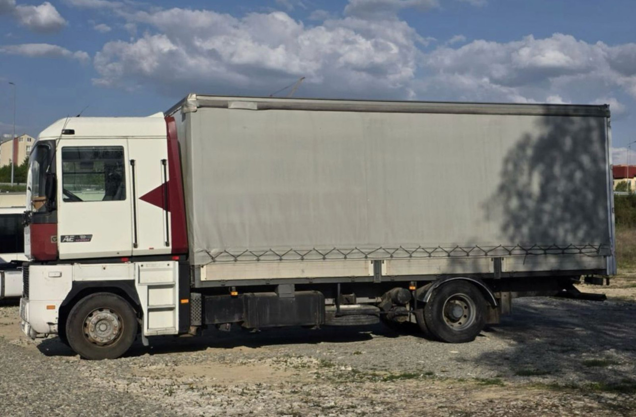 RENAULT Magnum 420 - Camión lona: foto 4 RENAULT Magnum 420 - Camión lona: foto 4