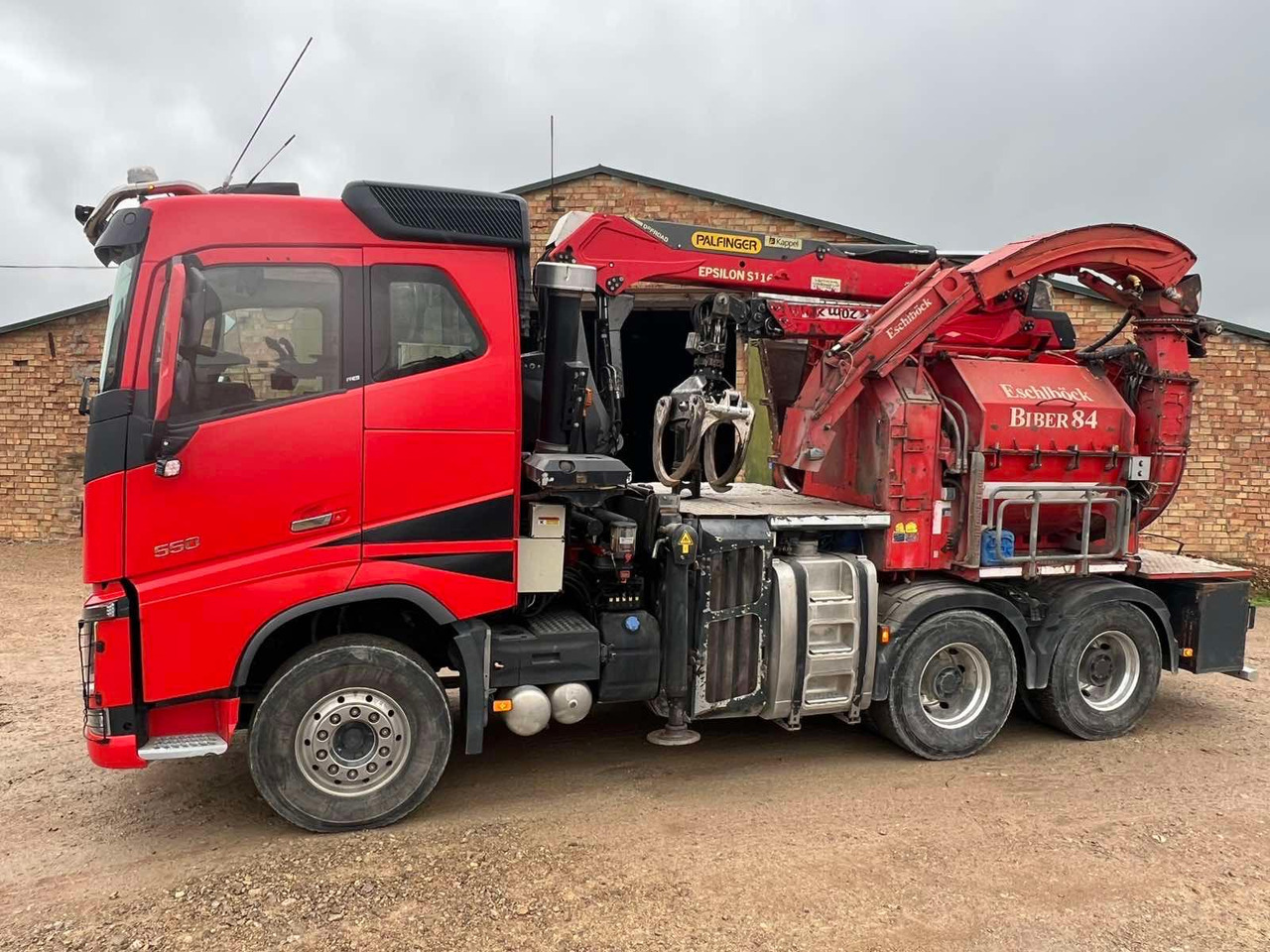 VOLVO FH16.550 - Trituradora de madera: foto 4 VOLVO FH16.550 - Trituradora de madera: foto 4