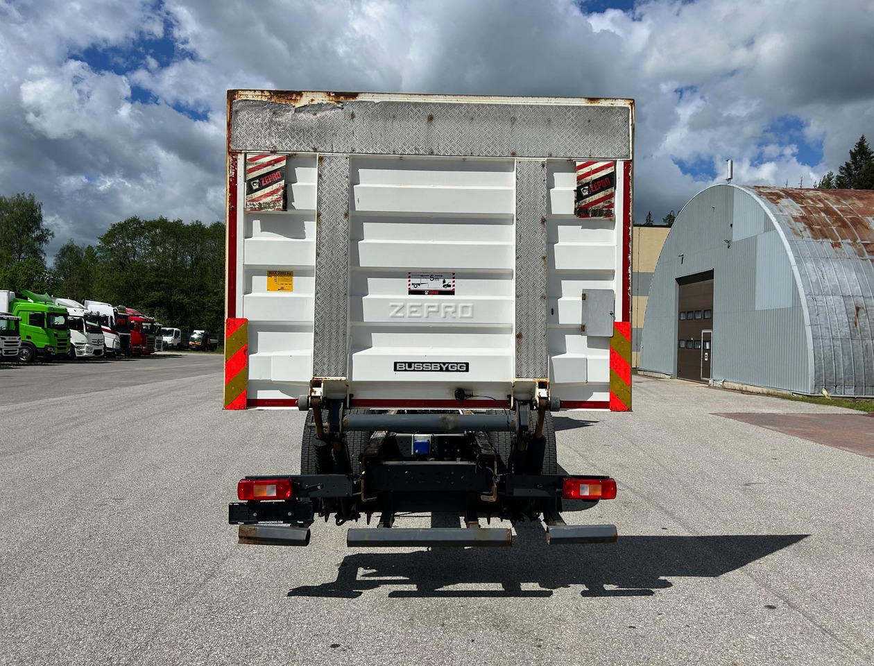 VOLVO FM330 - Camión chasis: foto 4 VOLVO FM330 - Camión chasis: foto 4