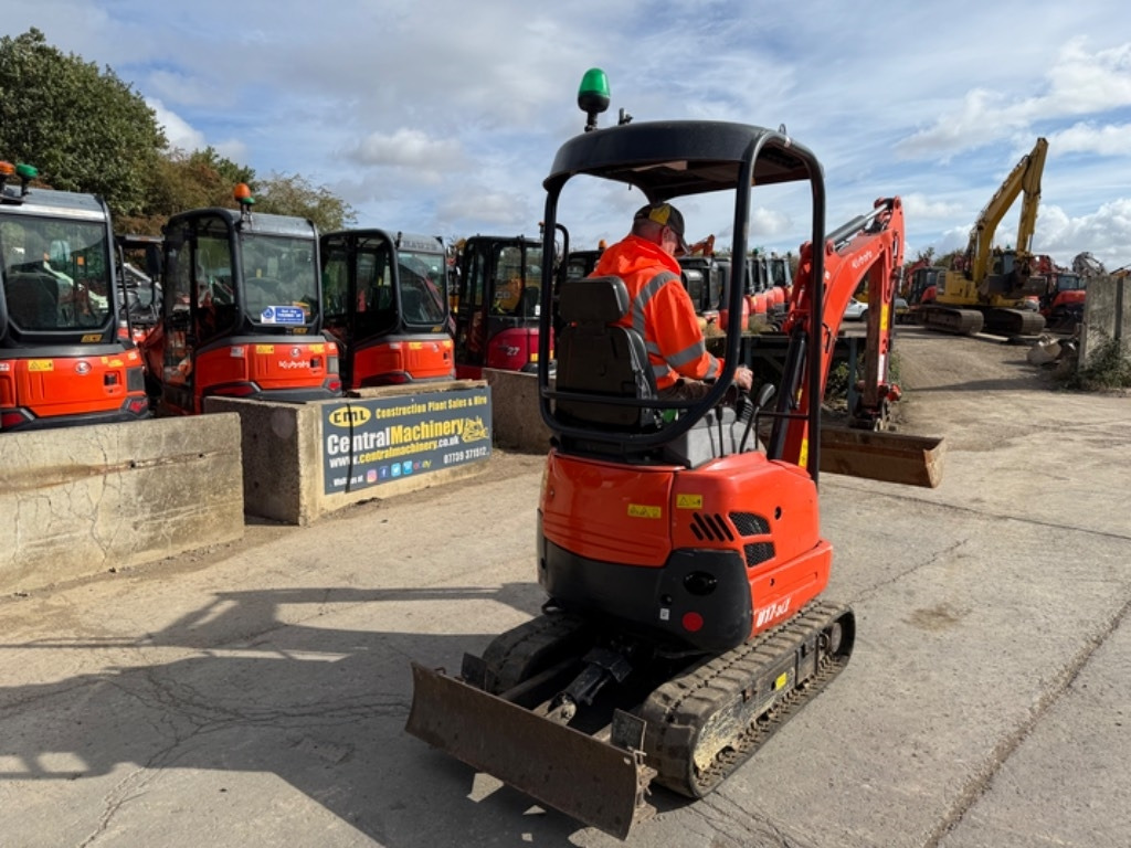 Kubota U 17-3 - Miniexcavadora: foto 5 Kubota U 17-3 - Miniexcavadora: foto 5