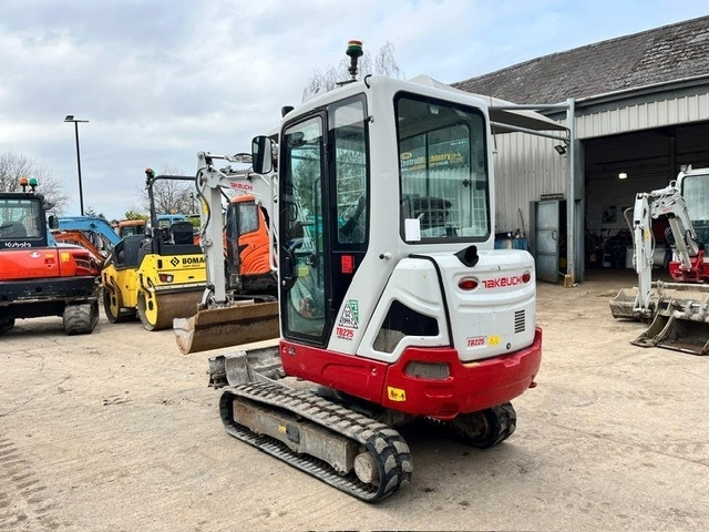 Takeuchi TB 225 - Miniexcavadora: foto 4 Takeuchi TB 225 - Miniexcavadora: foto 4