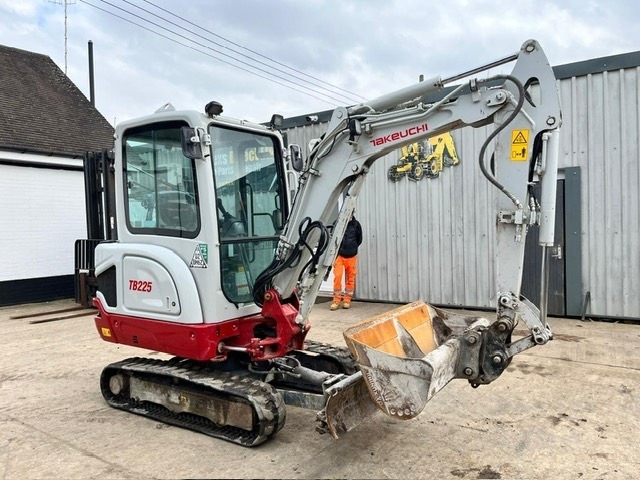 Takeuchi TB 225 - Miniexcavadora: foto 2 Takeuchi TB 225 - Miniexcavadora: foto 2