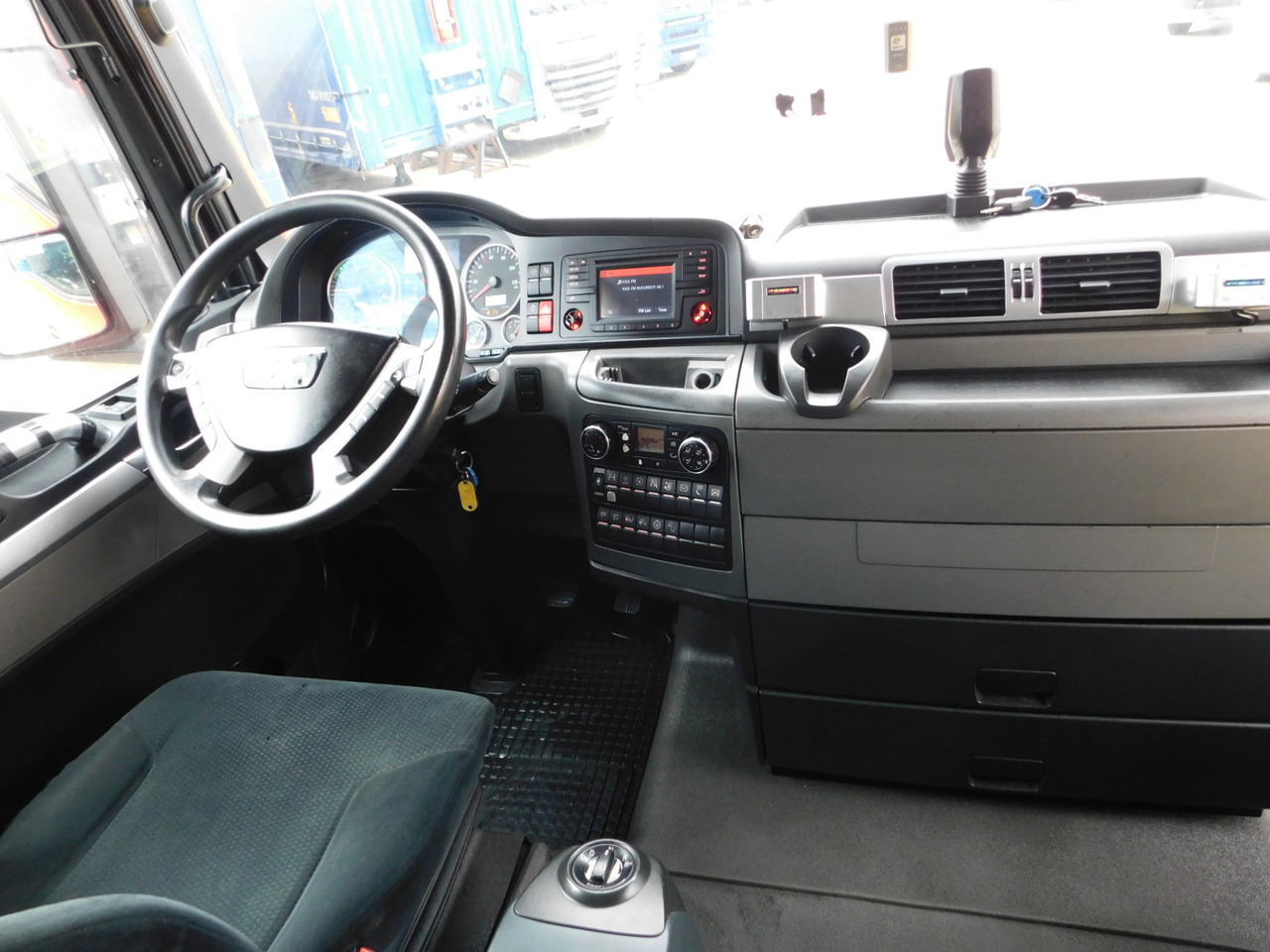 Foto del interior 1: Cabeza tractora Man Tgx