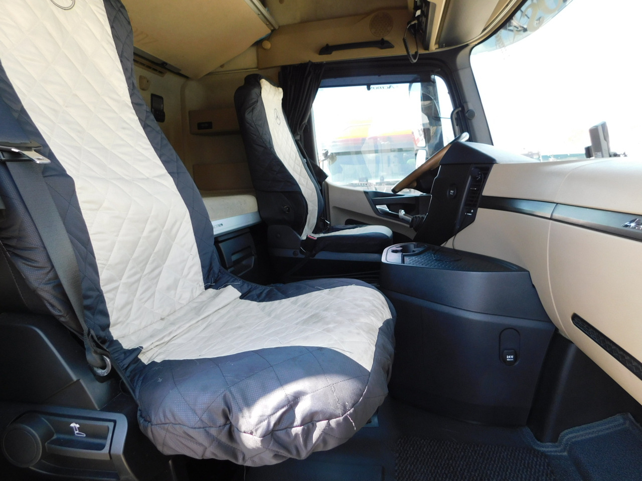 Mercedes Actros - Cabeza tractora: foto 5 Mercedes Actros - Cabeza tractora: foto 5
