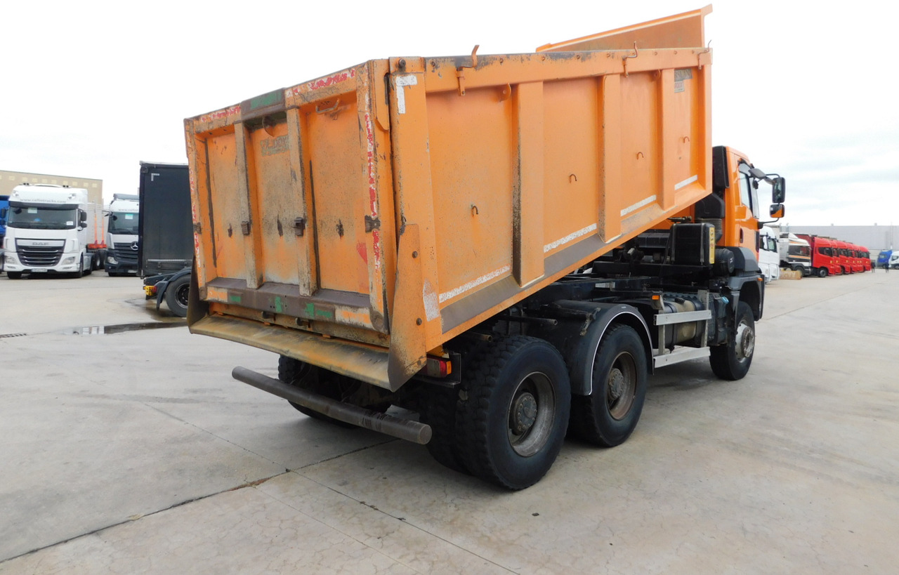 Ford 3542d 6x4 dcab e6 16s2230 - Camión volquete: foto 3 Ford 3542d 6x4 dcab e6 16s2230 - Camión volquete: foto 3