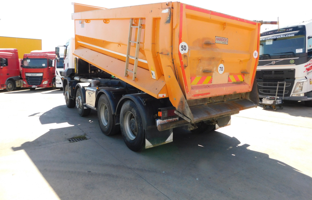 Ford 4142d 8x4 dcab e6 16s2230 - Camión volquete: foto 4 Ford 4142d 8x4 dcab e6 16s2230 - Camión volquete: foto 4