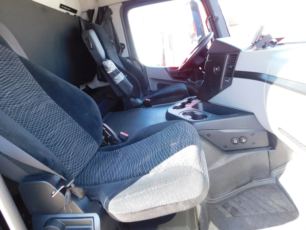 Mercedes Antos - Camión frigorífico: foto 5 Mercedes Antos - Camión frigorífico: foto 5