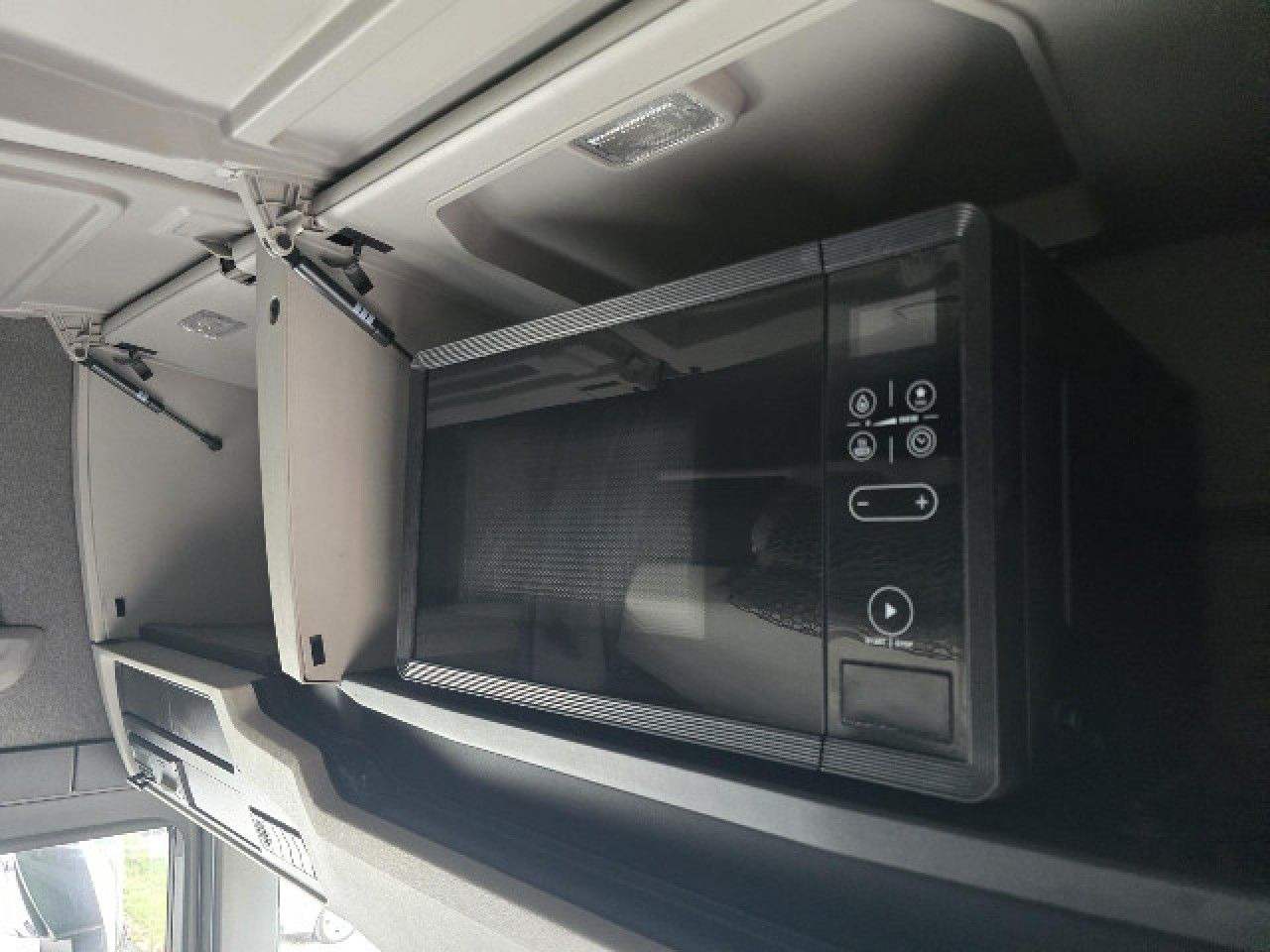 Cabeza tractora Scania S 560: foto 8