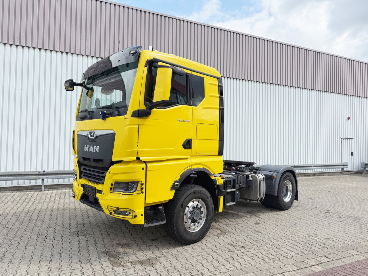 MAN TGX 18.510 4X4H BL SA TGX 18.510 4X4H BL SA, PriTarder, HydroDrive, Navi, LED, Kipphydraulik - Cabeza tractora: foto 1 MAN TGX 18.510 4X4H BL SA TGX 18.510 4X4H BL SA, PriTarder, HydroDrive, Navi, LED, Kipphydraulik - Cabeza tractora: foto 1