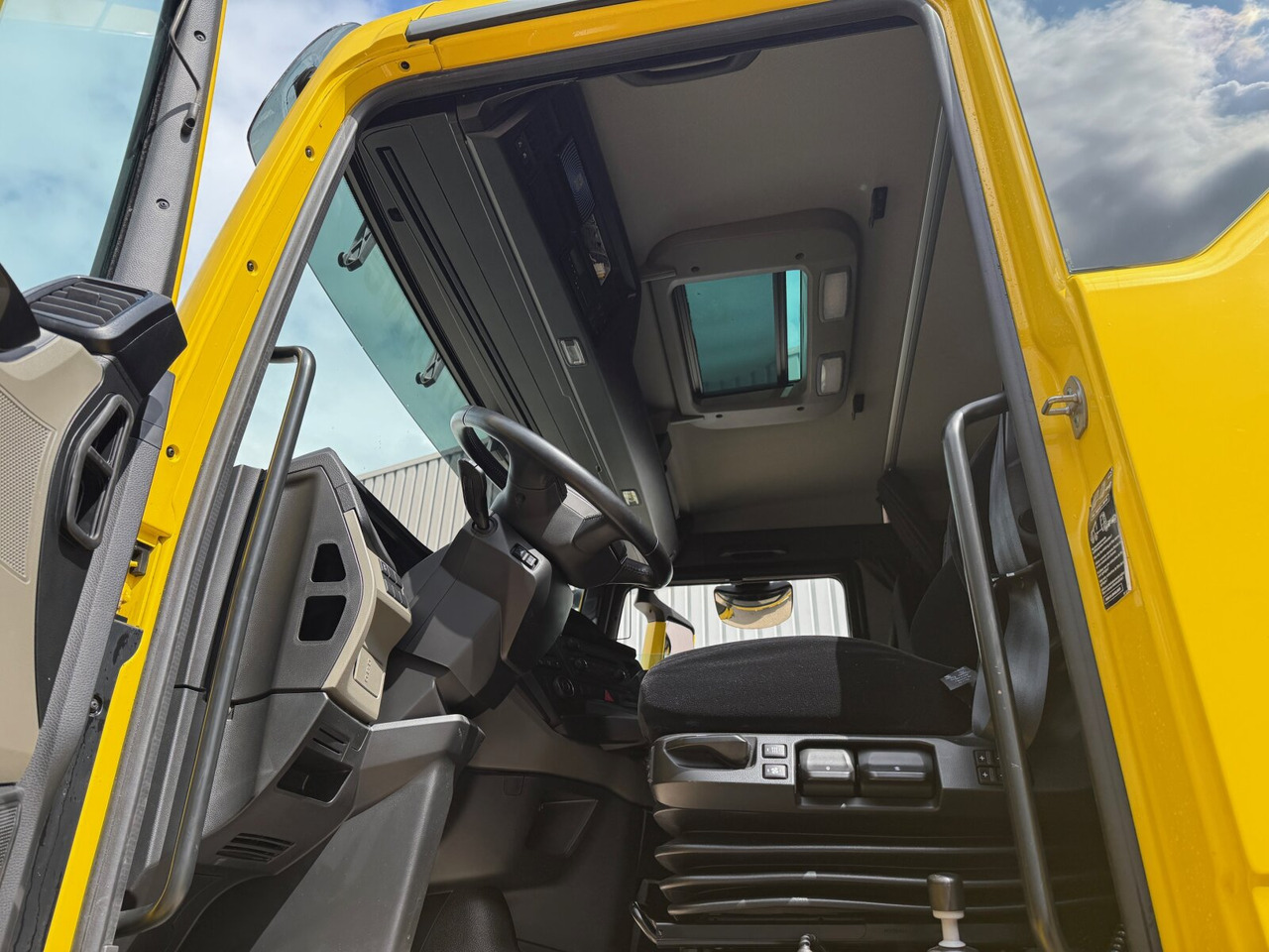 MAN TGX 18.510 4X4H BL SA TGX 18.510 4X4H BL SA, PriTarder, HydroDrive, Navi, LED, Kipphydraulik - Cabeza tractora: foto 2 MAN TGX 18.510 4X4H BL SA TGX 18.510 4X4H BL SA, PriTarder, HydroDrive, Navi, LED, Kipphydraulik - Cabeza tractora: foto 2
