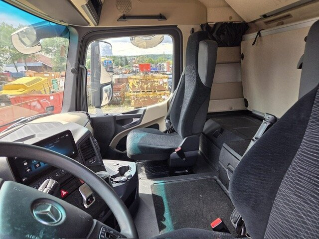 Mercedes-Benz Actros 1846 LS 4x2 Actros 1846 LS 4x2 MultimediaCockpit, StreamSpace, ADR - Cabeza tractora: foto 3 Mercedes-Benz Actros 1846 LS 4x2 Actros 1846 LS 4x2 MultimediaCockpit, StreamSpace, ADR - Cabeza tractora: foto 3