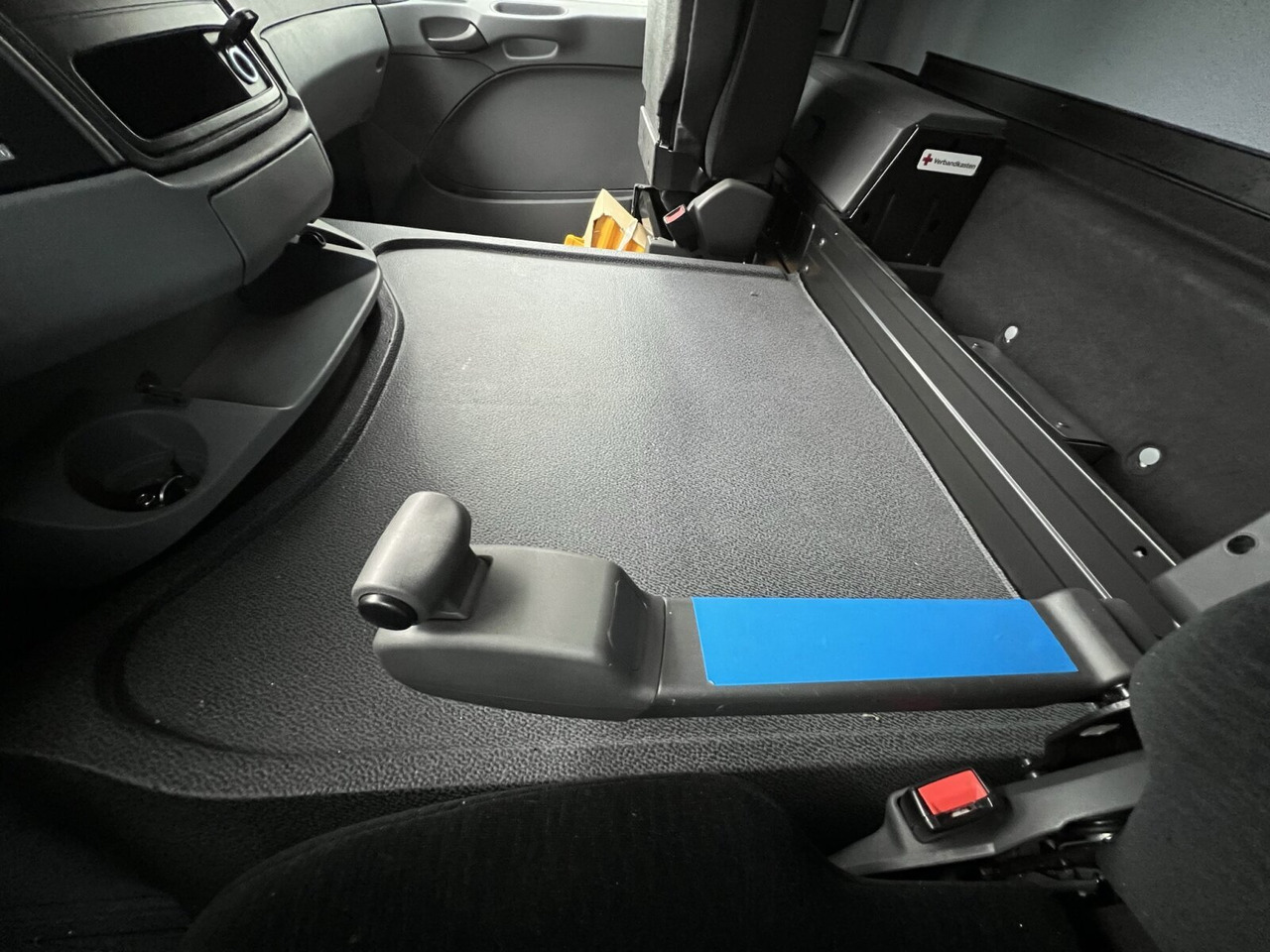 Mercedes-Benz Actros 2141 K 4x2 Actros 2141 K 4x2 - Cabeza tractora: foto 3 Mercedes-Benz Actros 2141 K 4x2 Actros 2141 K 4x2 - Cabeza tractora: foto 3