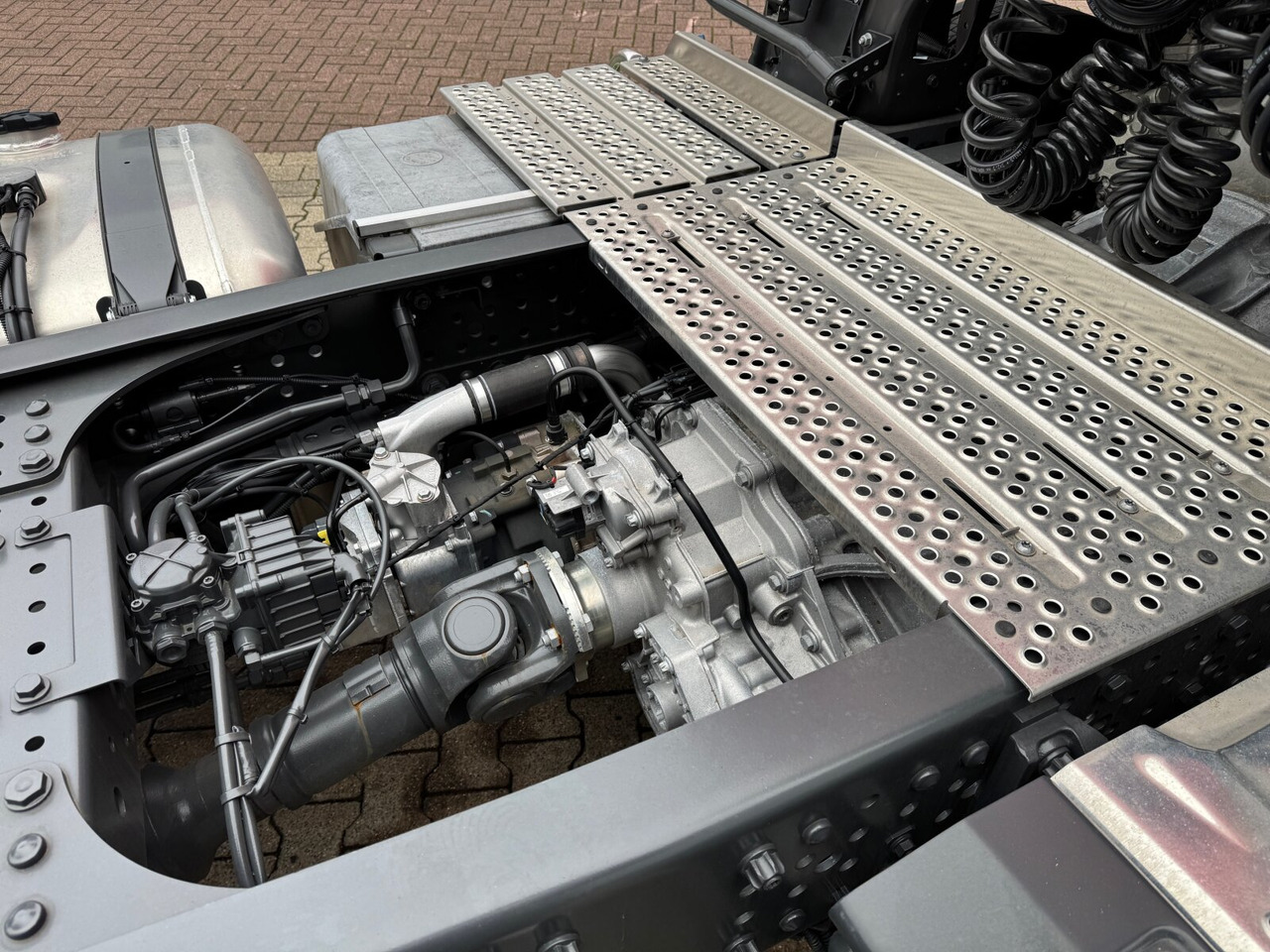 Mercedes-Benz Actros 2648 LS 6x2 Actros 2648 LS 6x2, Retarder, Liftachse, MirrorCam, StreamSpace, Navi, LED - Cabeza tractora: foto 2 Mercedes-Benz Actros 2648 LS 6x2 Actros 2648 LS 6x2, Retarder, Liftachse, MirrorCam, StreamSpace, Navi, LED - Cabeza tractora: foto 2