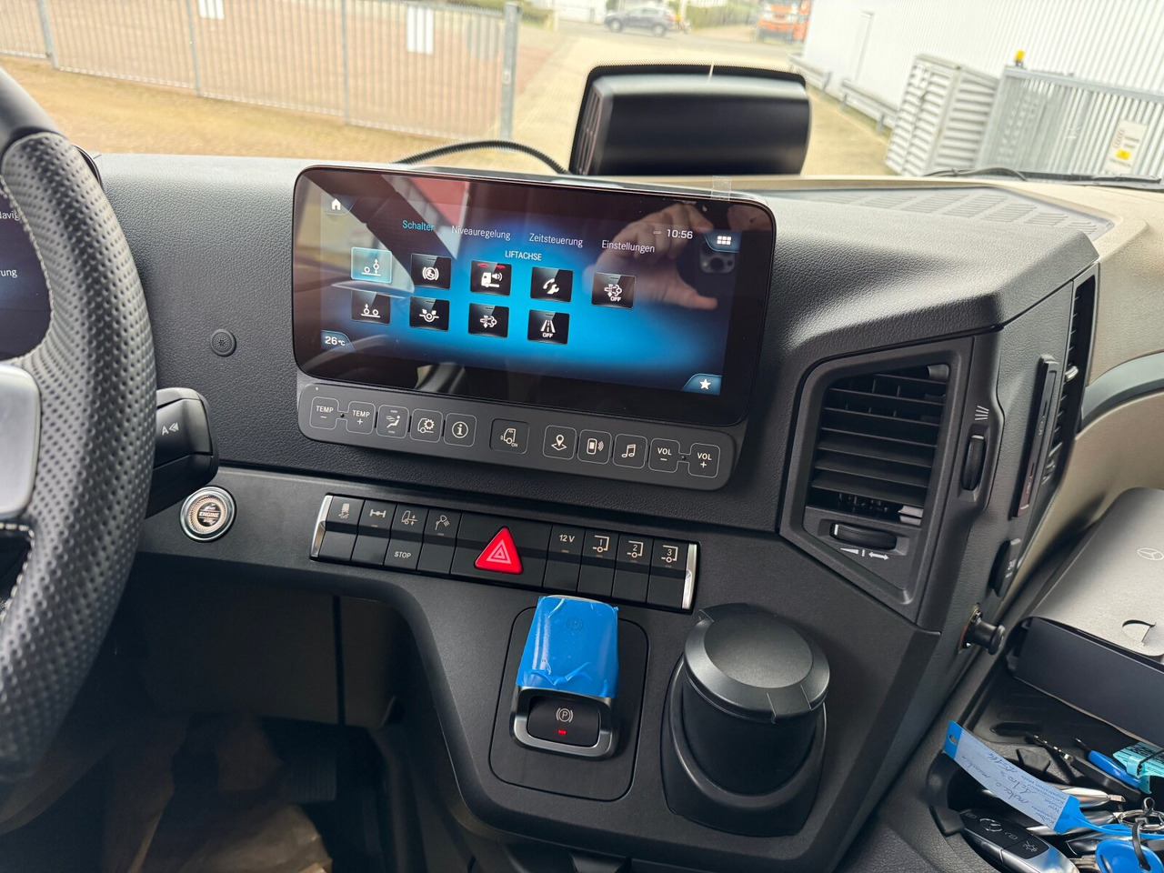 Mercedes-Benz Actros 2648 LS 6x2 Actros 2648 LS 6x2, Retarder, Liftachse, MirrorCam, StreamSpace, Navi, LED - Cabeza tractora: foto 5 Mercedes-Benz Actros 2648 LS 6x2 Actros 2648 LS 6x2, Retarder, Liftachse, MirrorCam, StreamSpace, Navi, LED - Cabeza tractora: foto 5