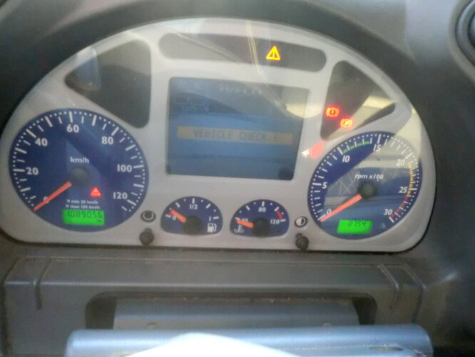 Cabeza tractora Stralis 440S43T/P 4x2 Stralis 440S43T/P 4x2, ONLY FOR SPAREPARTS!!!: foto 8