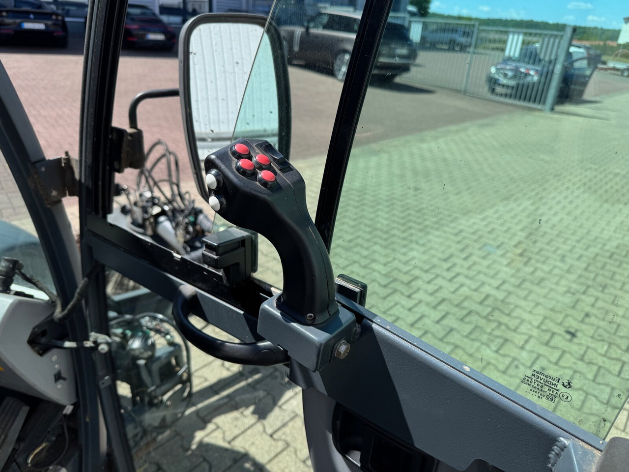 Hako Multicar Citymaster 2000 3B Kehrmaschine 4x2 Multicar Citymaster 2000 3B Kehrmaschine 4x2 - Camión: foto 5 Hako Multicar Citymaster 2000 3B Kehrmaschine 4x2 Multicar Citymaster 2000 3B Kehrmaschine 4x2 - Camión: foto 5