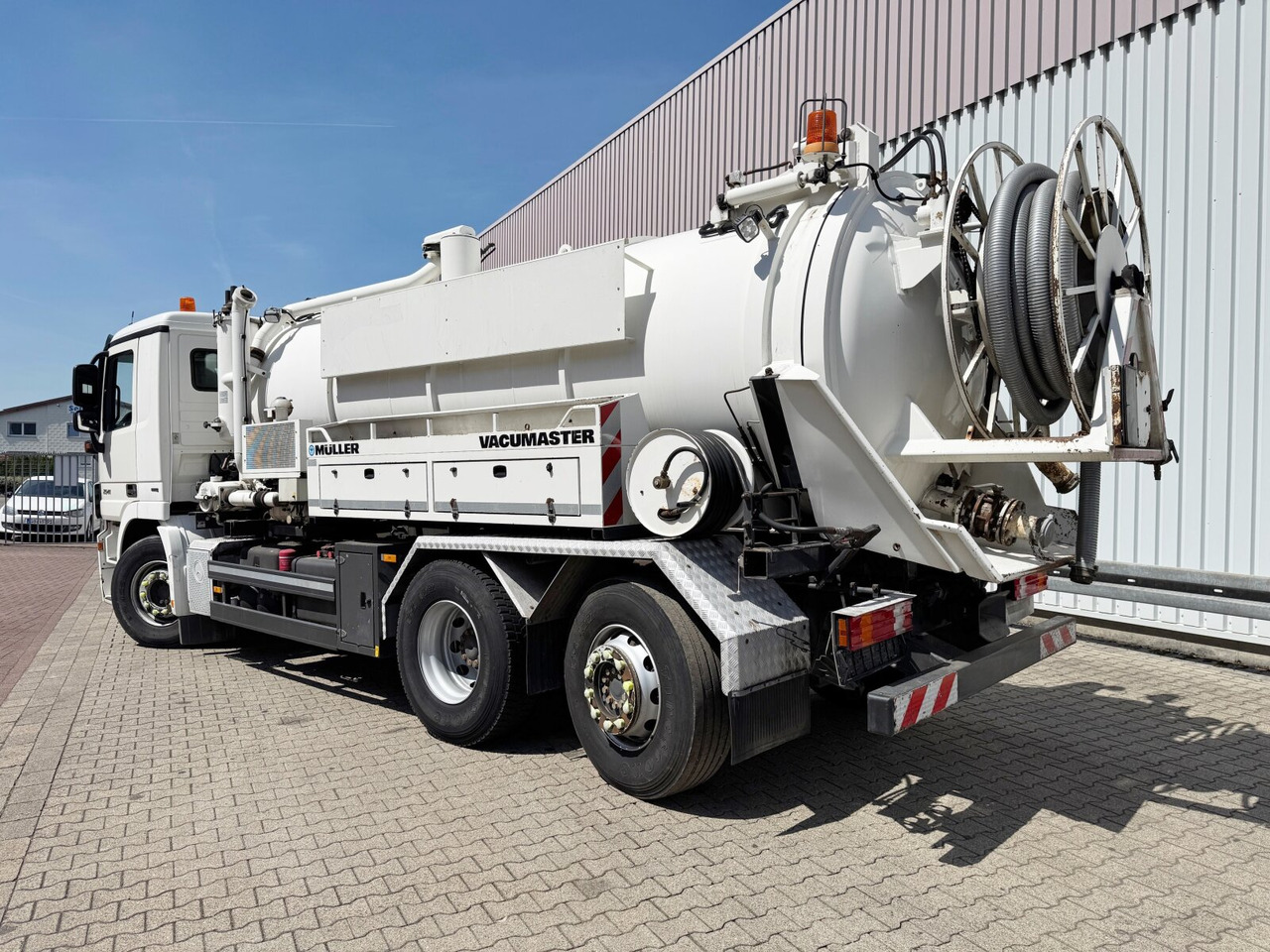 Mercedes-Benz Actros 2541 L 6x2 Actros 2541 L 6x2, Müller Saug-/Spülwagen ca. 12m³, Widi-Platte, Lift-/Lenkachse - Camión: foto 5 Mercedes-Benz Actros 2541 L 6x2 Actros 2541 L 6x2, Müller Saug-/Spülwagen ca. 12m³, Widi-Platte, Lift-/Lenkachse - Camión: foto 5