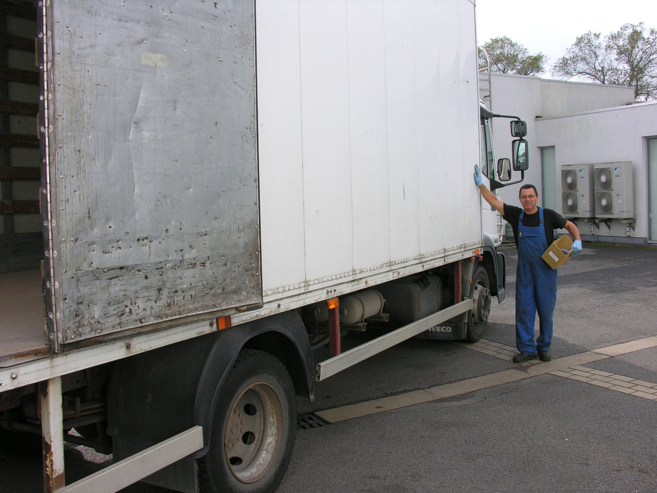 Camión caja cerrada Iveco EuroCargo 120E/21 EuroCargo 120E/21: foto 8