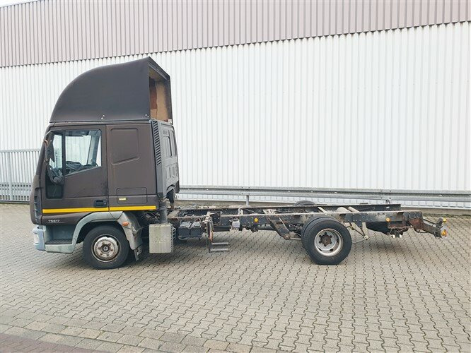 Iveco EuroCargo 75 E 17/4x2 EuroCargo 75 E 17/4x2, 6x VORHANDEN! - Camión chasis: foto 3 Iveco EuroCargo 75 E 17/4x2 EuroCargo 75 E 17/4x2, 6x VORHANDEN! - Camión chasis: foto 3