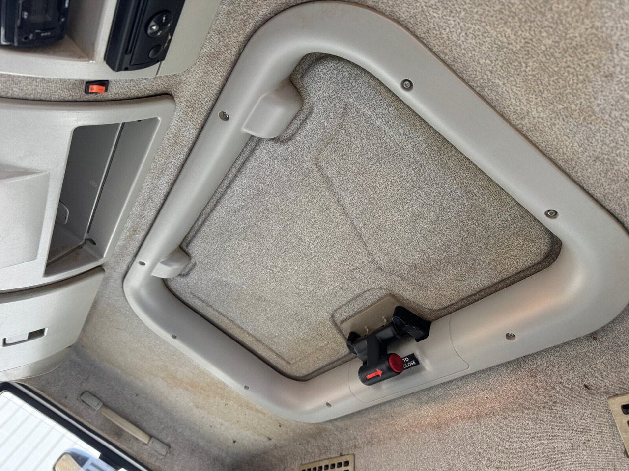 Iveco EuroCargo ML 80E18 K 4x2 EuroCargo ML 80E18 K 4x2 - Camión volquete: foto 4 Iveco EuroCargo ML 80E18 K 4x2 EuroCargo ML 80E18 K 4x2 - Camión volquete: foto 4