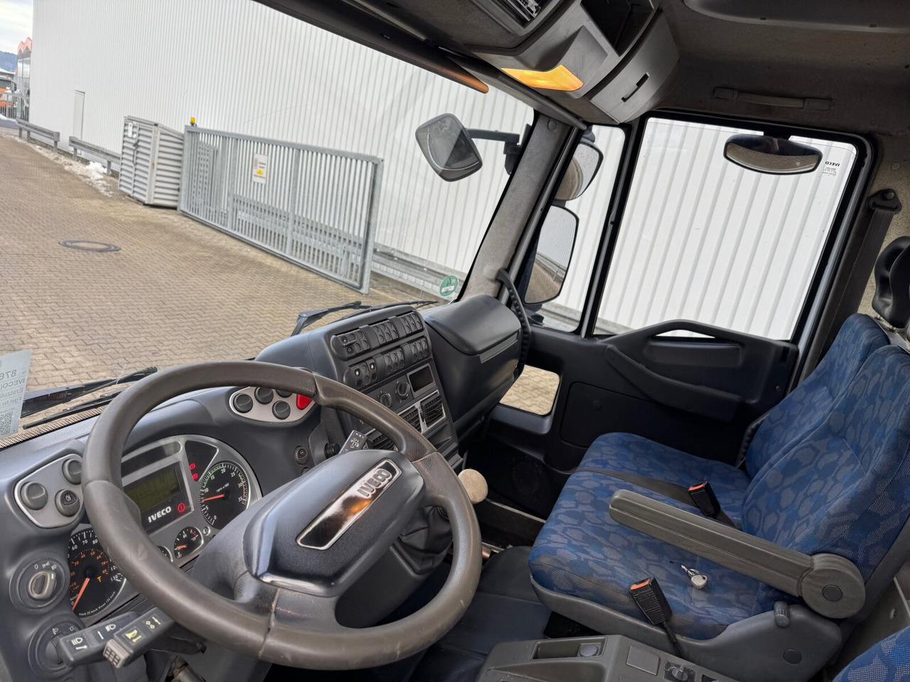 Iveco EuroCargo ML 80E18 K 4x2 EuroCargo ML 80E18 K 4x2 - Camión volquete: foto 2 Iveco EuroCargo ML 80E18 K 4x2 EuroCargo ML 80E18 K 4x2 - Camión volquete: foto 2