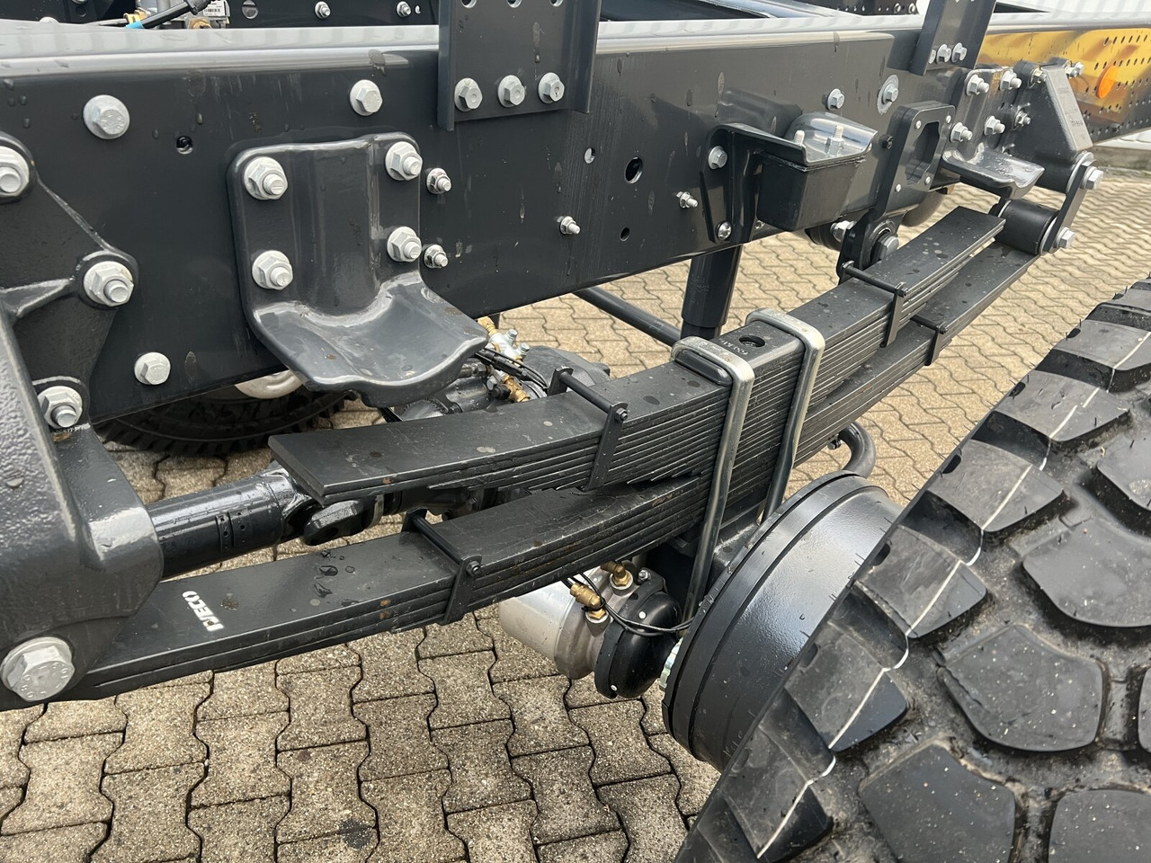 Iveco EuroCargo ML150E24 WS 4x4 EuroCargo ML150E24 WS 4x4, Euro3, mehrfach Vorhanden! - Camión chasis: foto 4 Iveco EuroCargo ML150E24 WS 4x4 EuroCargo ML150E24 WS 4x4, Euro3, mehrfach Vorhanden! - Camión chasis: foto 4