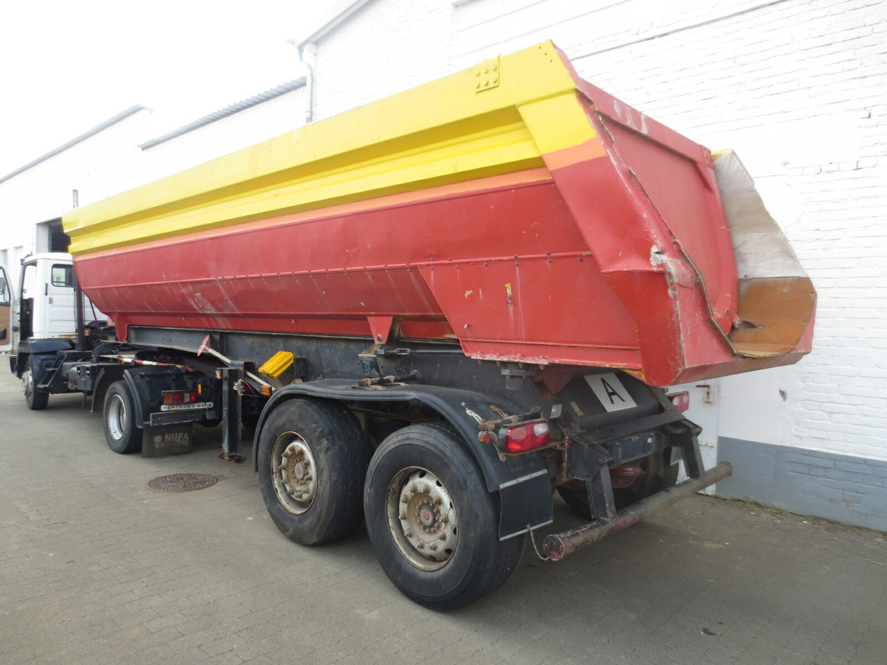 Kögel SKHL 18 SKHL 18 Alu Rundmulde, 24 cbm, Blechboden - Semirremolque volquete: foto 4 Kögel SKHL 18 SKHL 18 Alu Rundmulde, 24 cbm, Blechboden - Semirremolque volquete: foto 4