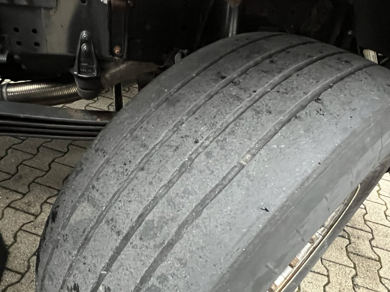 Camión multibasculante MAN TGA 26.350 6x2-2 BL TGA 26.350/400 6x2-2 BL, Lenk-/Liftachse: foto 6 Camión multibasculante MAN TGA 26.350 6x2-2 BL TGA 26.350/400 6x2-2 BL, Lenk-/Liftachse: foto 6