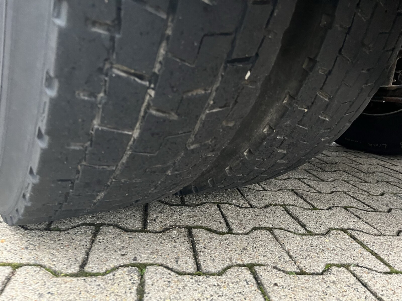 Camión multibasculante MAN TGA 26.350 6x2-2 BL TGA 26.350/400 6x2-2 BL, Lenk-/Liftachse: foto 7 Camión multibasculante MAN TGA 26.350 6x2-2 BL TGA 26.350/400 6x2-2 BL, Lenk-/Liftachse: foto 7