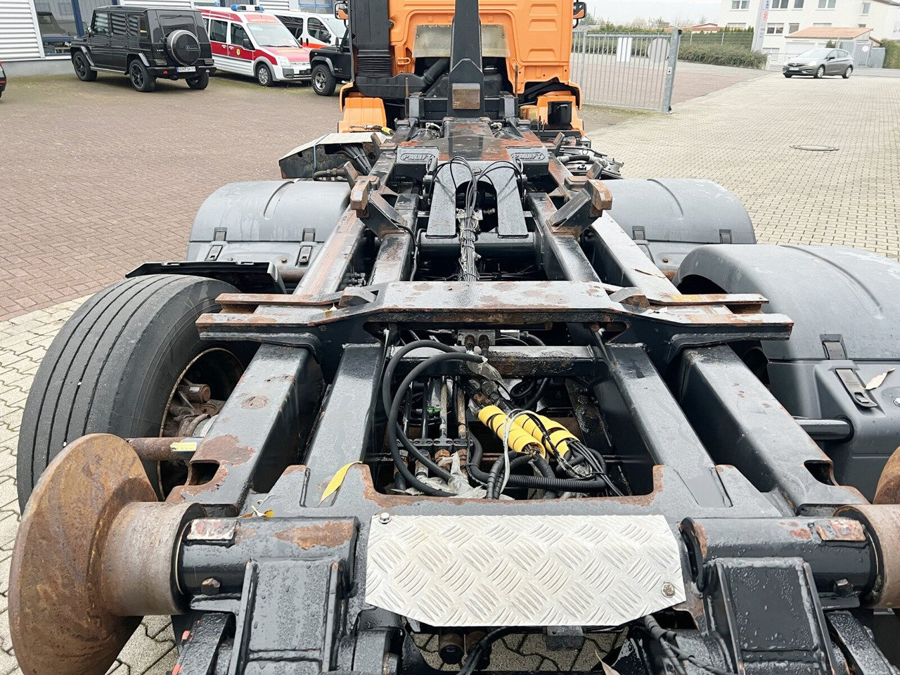 Camión multibasculante MAN TGA 26.350 6x2-2 BL TGA 26.350/400 6x2-2 BL, Lenk-/Liftachse: foto 13 Camión multibasculante MAN TGA 26.350 6x2-2 BL TGA 26.350/400 6x2-2 BL, Lenk-/Liftachse: foto 13