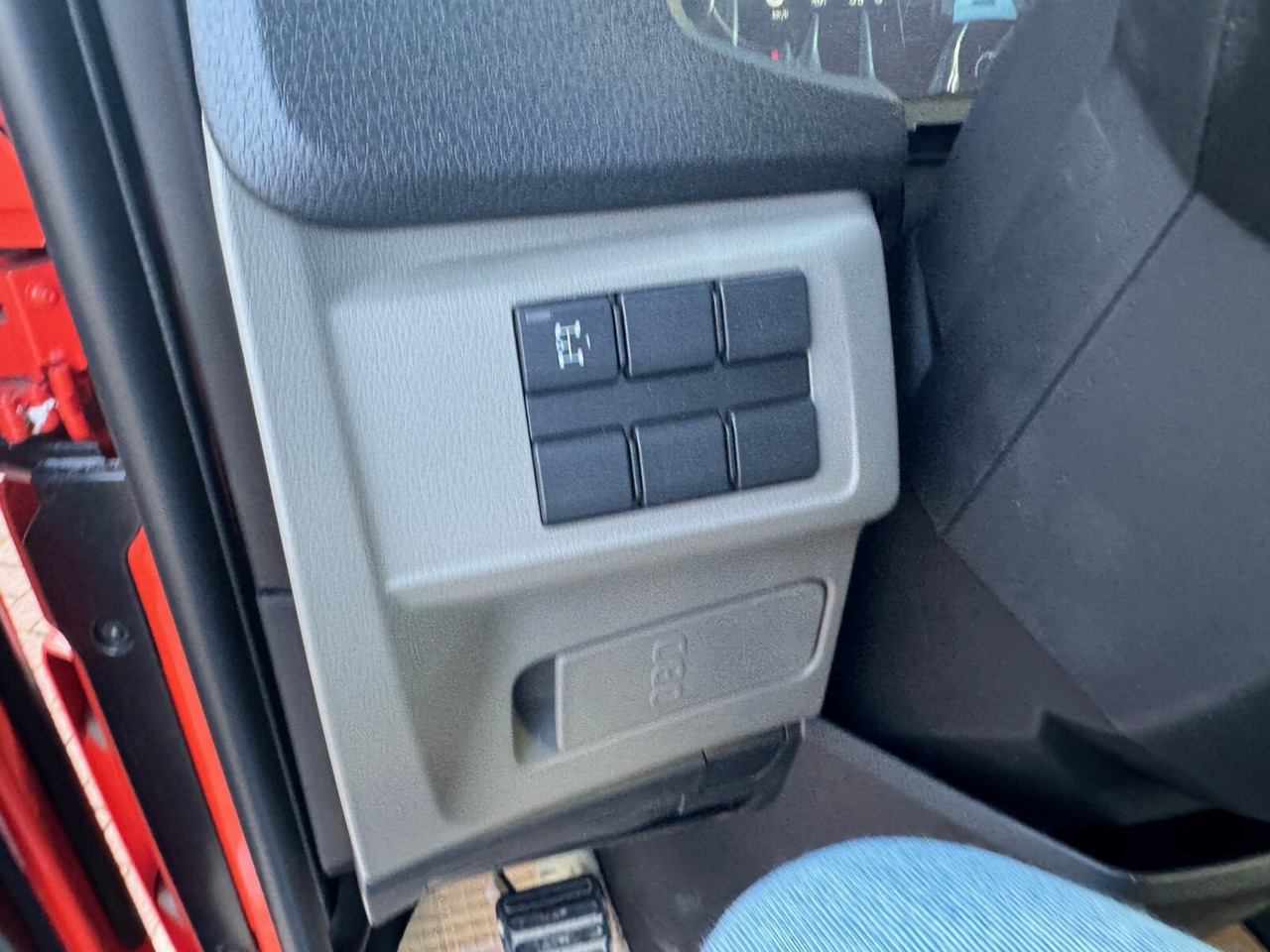 Camión chasis nuevo MAN TGL 8.190 4x2 BB CH TGL 8.190 4x2 BB CH, Nebenantrieb, 2x VORHANDEN: foto 7 Camión chasis nuevo MAN TGL 8.190 4x2 BB CH TGL 8.190 4x2 BB CH, Nebenantrieb, 2x VORHANDEN: foto 7