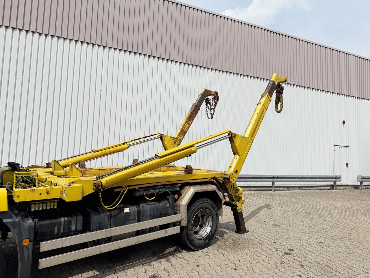 Camión portacontenedor de cadenas MAN TGM 15.250 4x2 LL TGM 15.250 4x2 LL, Tele-Absetzer: foto 15