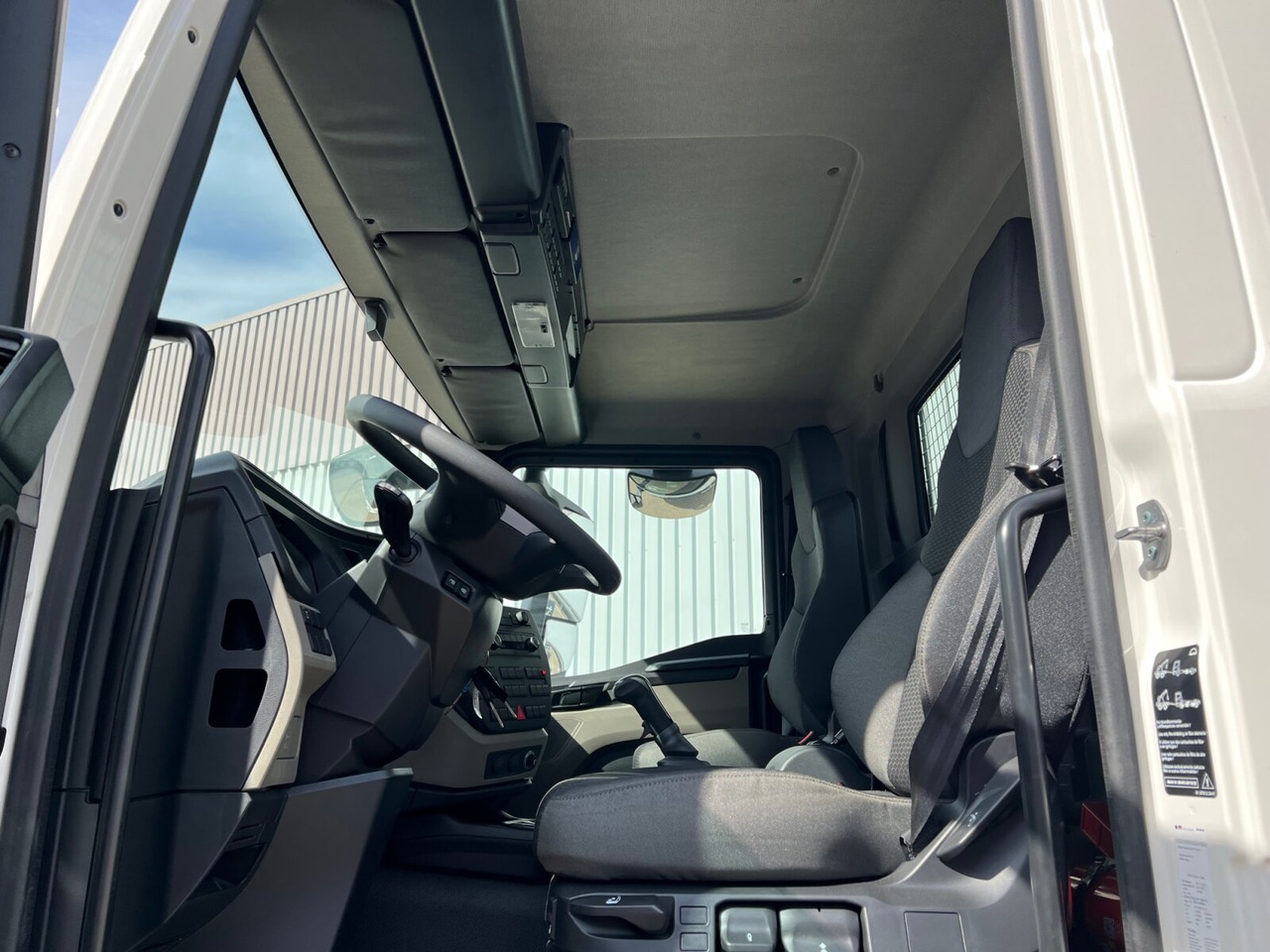 MAN TGM 18.250/340 4x2 BL CH TGM 18.250/340 4x2 BL CH, Funk - Camión multibasculante: foto 4 MAN TGM 18.250/340 4x2 BL CH TGM 18.250/340 4x2 BL CH, Funk - Camión multibasculante: foto 4