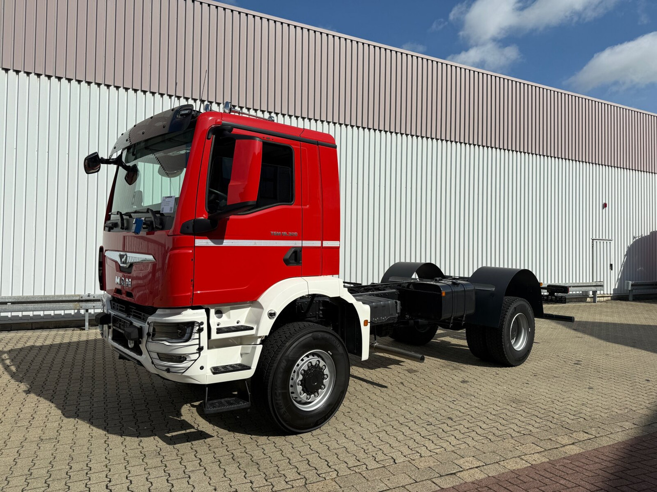 MAN TGM 18.320 4x4 BB CH TGM 18.320 4x4 BB CH - Camión chasis: foto 1 MAN TGM 18.320 4x4 BB CH TGM 18.320 4x4 BB CH - Camión chasis: foto 1
