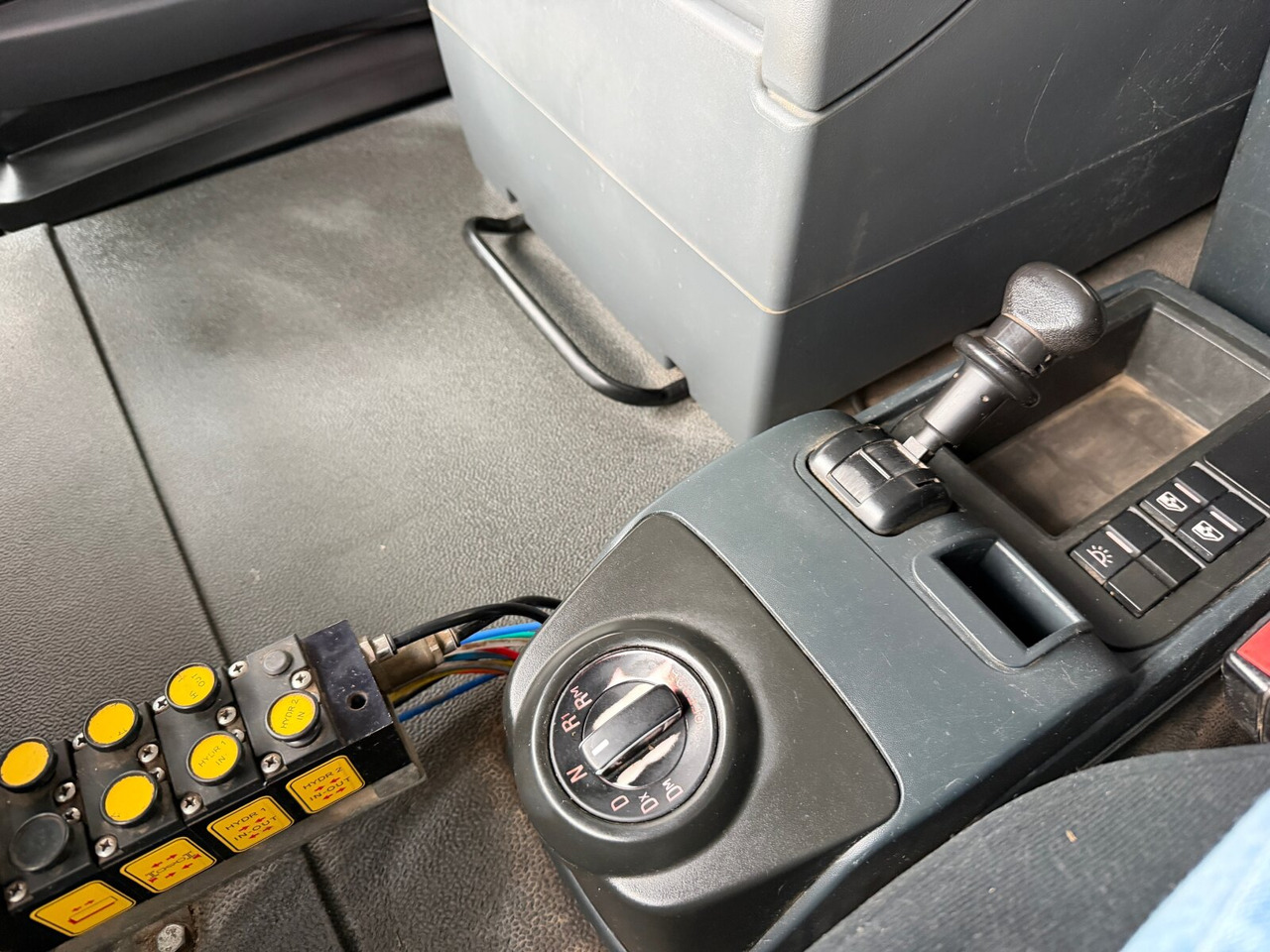 MAN TGS 26.480 6x4 BL TGS 26.480 6x4 BL, Motorabtrieb, Navi, Intarder, Hyva 20.60 S - Camión multibasculante: foto 3 MAN TGS 26.480 6x4 BL TGS 26.480 6x4 BL, Motorabtrieb, Navi, Intarder, Hyva 20.60 S - Camión multibasculante: foto 3