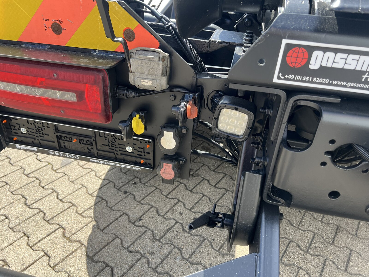 MAN TGS 26.500 6x4H-4 BL TGS 26.500 6x4H-4 BL, HydroDrive, PriTarder, Lenk-/Liftachse, AT-Motor - Camión multibasculante: foto 4 MAN TGS 26.500 6x4H-4 BL TGS 26.500 6x4H-4 BL, HydroDrive, PriTarder, Lenk-/Liftachse, AT-Motor - Camión multibasculante: foto 4