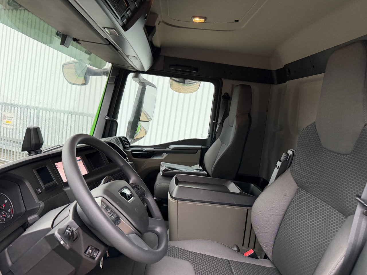 MAN TGS 26.520 6x2-2 BL TGS 26.520 6x2-2 BL, Navi, Liftachse - Camión multibasculante: foto 5 MAN TGS 26.520 6x2-2 BL TGS 26.520 6x2-2 BL, Navi, Liftachse - Camión multibasculante: foto 5