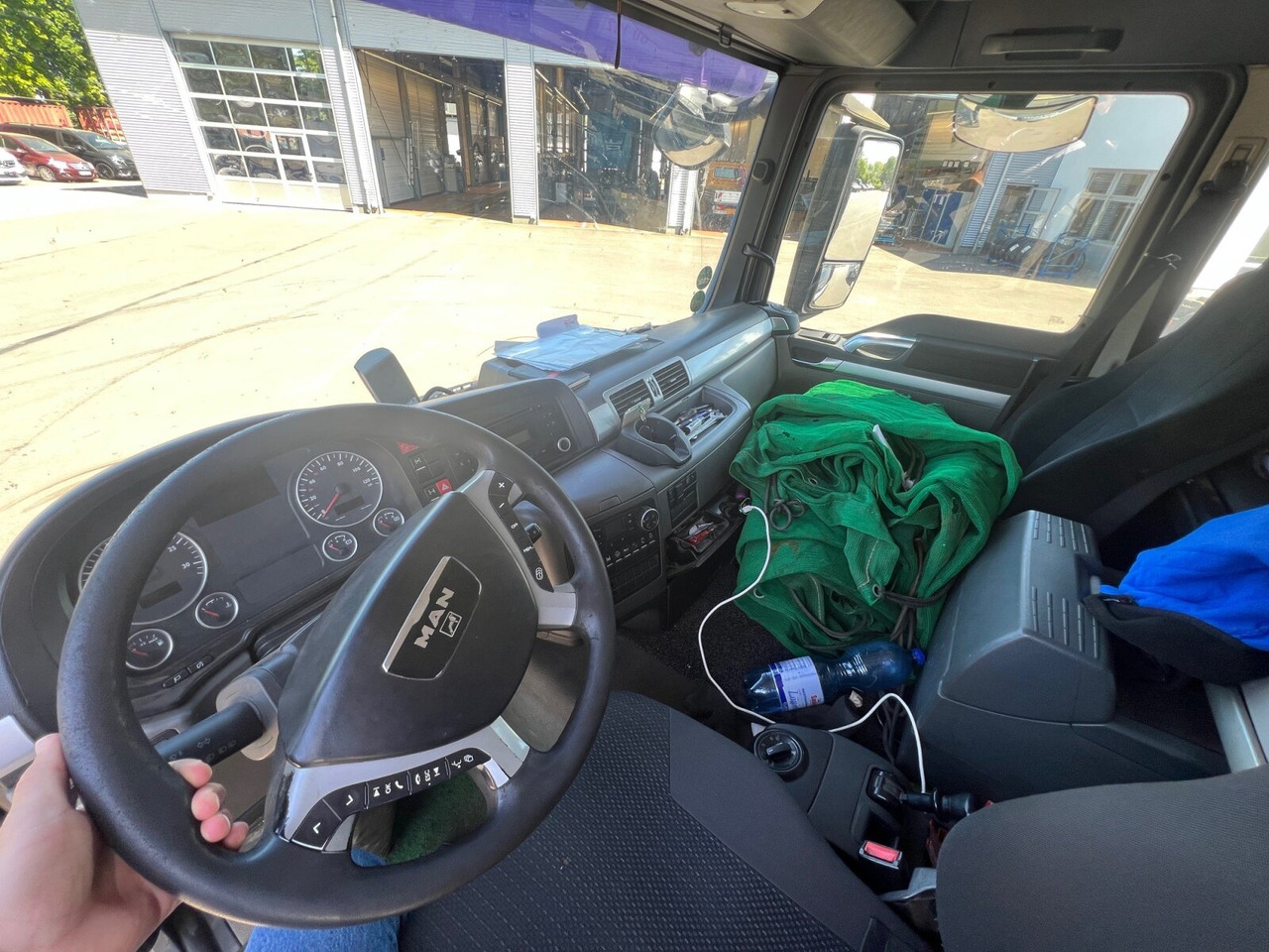 MAN TGS 35.480 8x4 BL TGS 35.480 8x4 BL - Camión multibasculante: foto 5 MAN TGS 35.480 8x4 BL TGS 35.480 8x4 BL - Camión multibasculante: foto 5