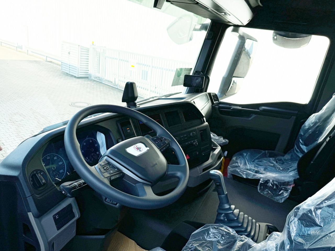 MAN TGS 35.480 8x6H BL CH TGS 35.480 8x6H BL CH, HydroDrive, Navi, Nebenantrieb - Camión multibasculante: foto 3 MAN TGS 35.480 8x6H BL CH TGS 35.480 8x6H BL CH, HydroDrive, Navi, Nebenantrieb - Camión multibasculante: foto 3