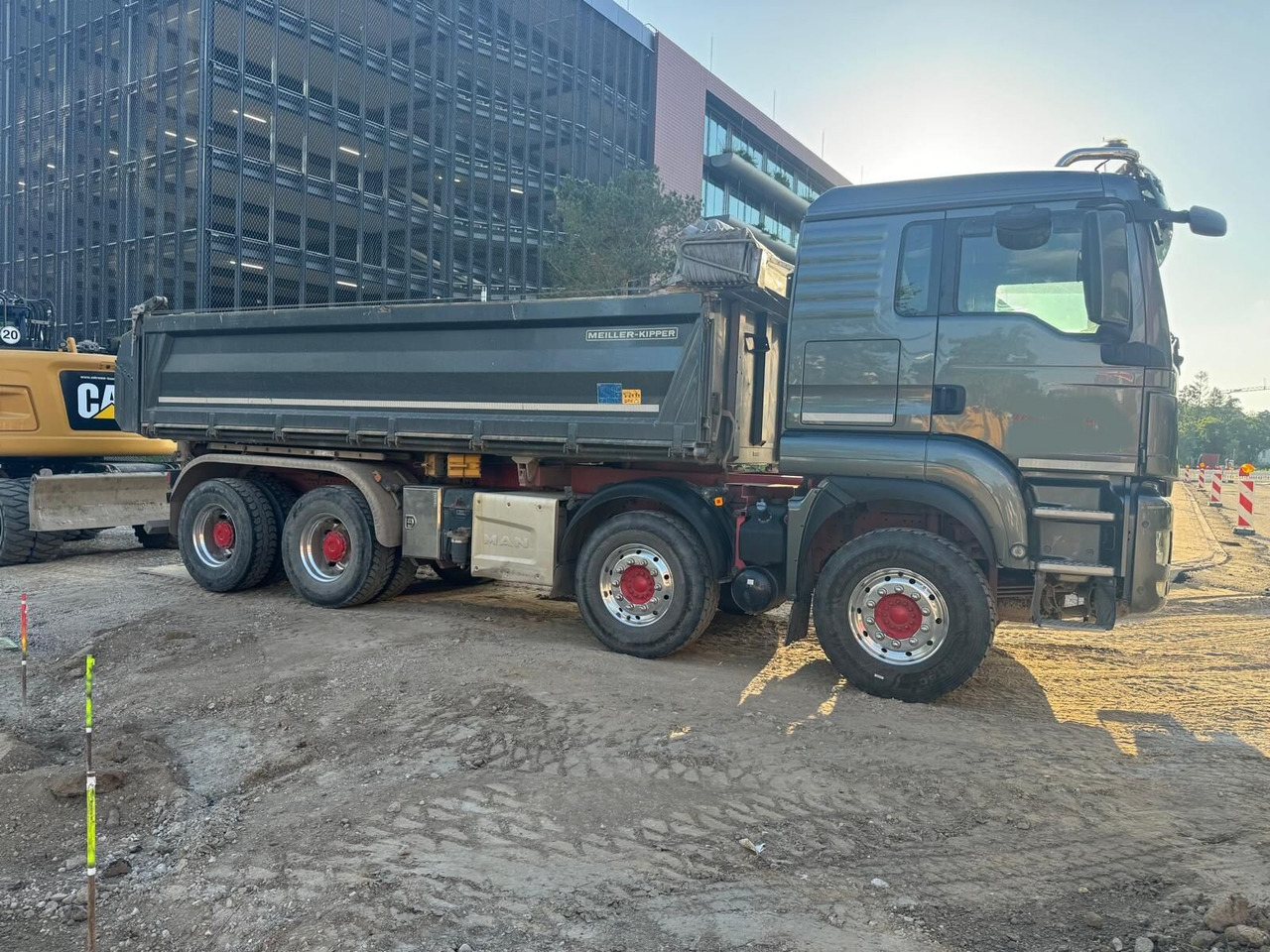 MAN TGS 35.510 8x4 BL TGS 35.510 8x4 BL, Bordmatik - Dúmper: foto 4 MAN TGS 35.510 8x4 BL TGS 35.510 8x4 BL, Bordmatik - Dúmper: foto 4