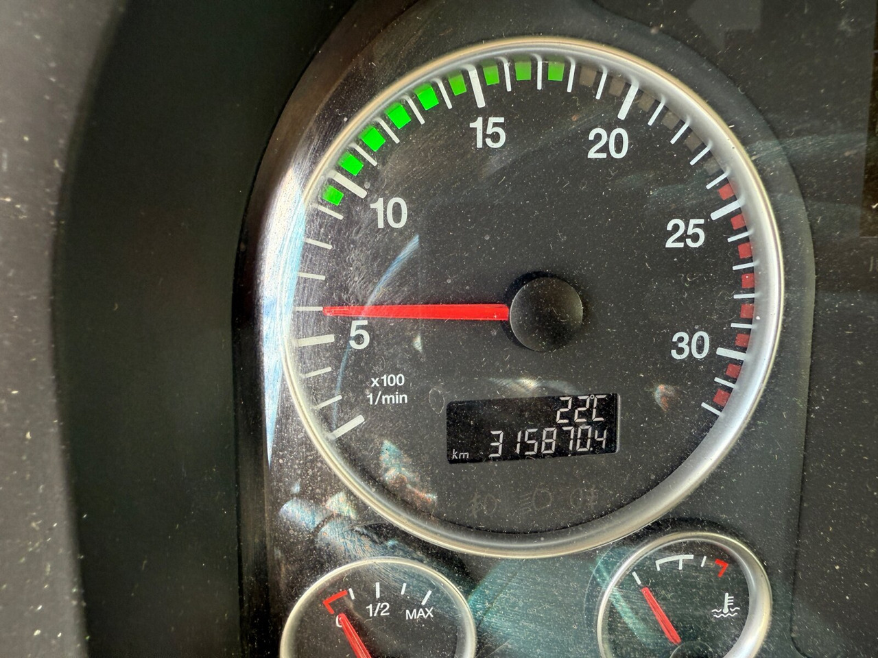 MAN TGX 26.580 6x2-4 BL TGX 26.580 6x2-4 BL, Intarder, Lenk-/Liftachse, Funk - Camión multibasculante: foto 4 MAN TGX 26.580 6x2-4 BL TGX 26.580 6x2-4 BL, Intarder, Lenk-/Liftachse, Funk - Camión multibasculante: foto 4