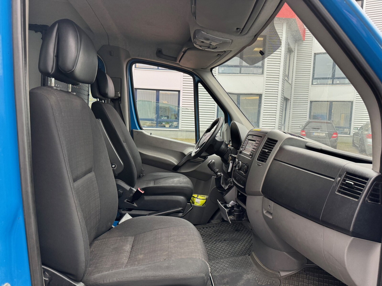 Furgoneta caja abierta, Furgoneta combi Mercedes-Benz 316 4x4 Doka 316 4x4 Doka, Werkstatteinrichtung: foto 6 Furgoneta caja abierta, Furgoneta combi Mercedes-Benz 316 4x4 Doka 316 4x4 Doka, Werkstatteinrichtung: foto 6