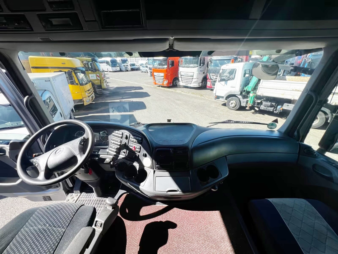 Mercedes-Benz Actros 2544 L 6x2 Actros 2544 L 6x2, Lenkachse, Kran MKG HLK531HP-a5, Funk - Camión caja abierta, Camión grúa: foto 2 Mercedes-Benz Actros 2544 L 6x2 Actros 2544 L 6x2, Lenkachse, Kran MKG HLK531HP-a5, Funk - Camión caja abierta, Camión grúa: foto 2